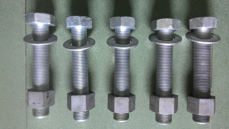 Hex head bolt ASTM A193 B7 with nut ASTM A194 2H, Size: M33 X185